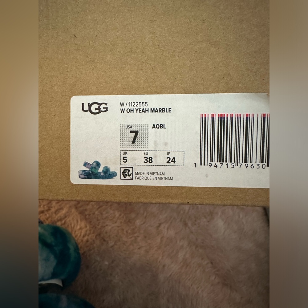 Ugg Slides - image 7